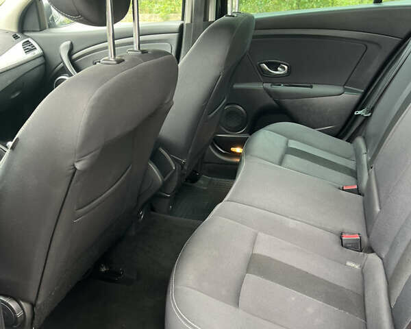 Черный Рено Меган, объемом двигателя 1.46 л и пробегом 267 тыс. км за 7200 $, фото 28 на Automoto.ua