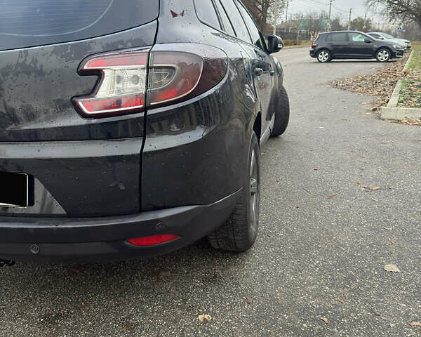 Черный Рено Меган, объемом двигателя 1.46 л и пробегом 320 тыс. км за 7500 $, фото 5 на Automoto.ua