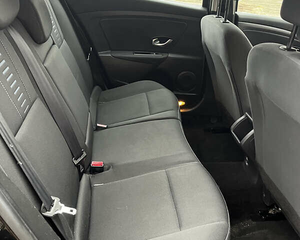 Черный Рено Меган, объемом двигателя 1.6 л и пробегом 219 тыс. км за 7450 $, фото 27 на Automoto.ua