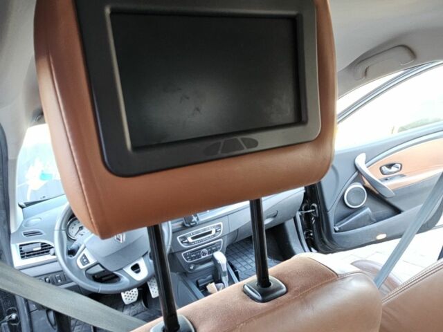 Черный Рено Меган, объемом двигателя 1.5 л и пробегом 254 тыс. км за 11629 $, фото 16 на Automoto.ua