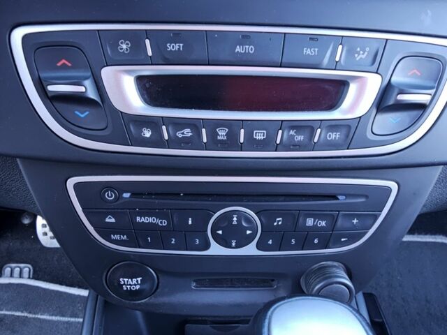 Черный Рено Меган, объемом двигателя 1.5 л и пробегом 254 тыс. км за 11629 $, фото 23 на Automoto.ua