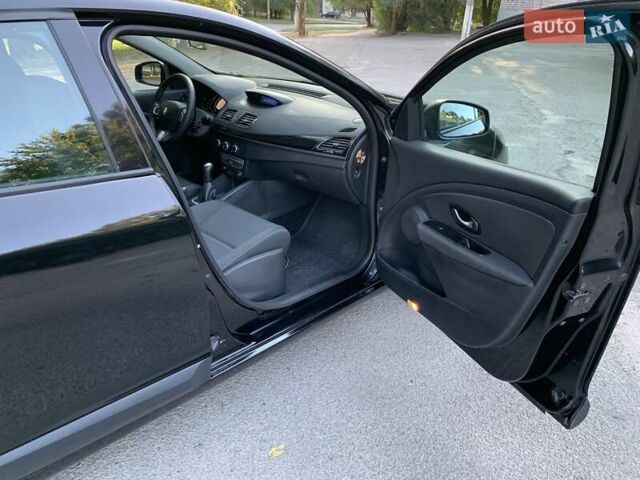 Черный Рено Меган, объемом двигателя 1.46 л и пробегом 262 тыс. км за 7000 $, фото 26 на Automoto.ua