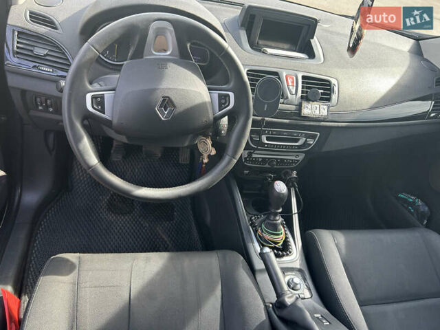 Черный Рено Меган, объемом двигателя 1.5 л и пробегом 290 тыс. км за 6900 $, фото 3 на Automoto.ua