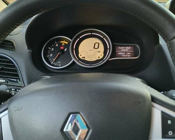 Черный Рено Меган, объемом двигателя 1.46 л и пробегом 244 тыс. км за 7200 $, фото 8 на Automoto.ua