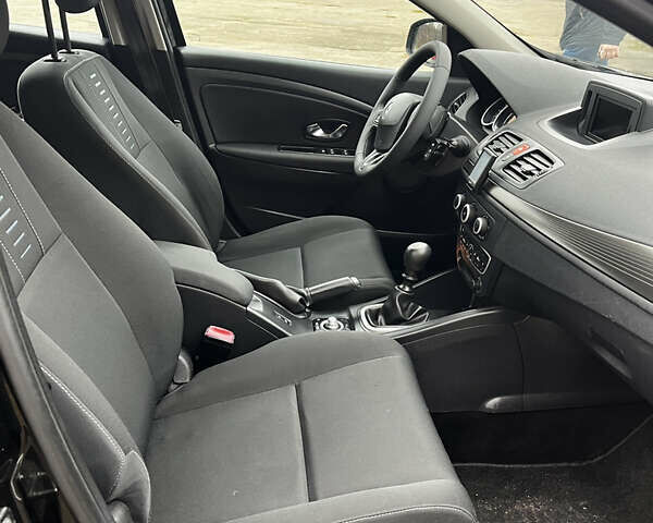 Черный Рено Меган, объемом двигателя 1.6 л и пробегом 219 тыс. км за 7450 $, фото 25 на Automoto.ua