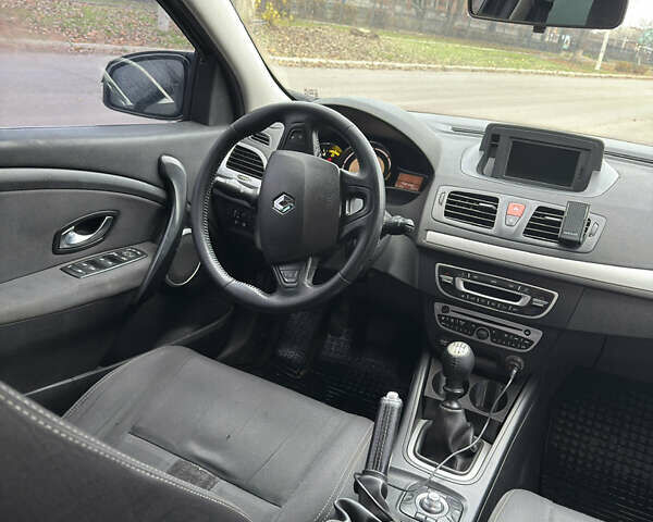 Черный Рено Меган, объемом двигателя 1.46 л и пробегом 320 тыс. км за 7500 $, фото 12 на Automoto.ua