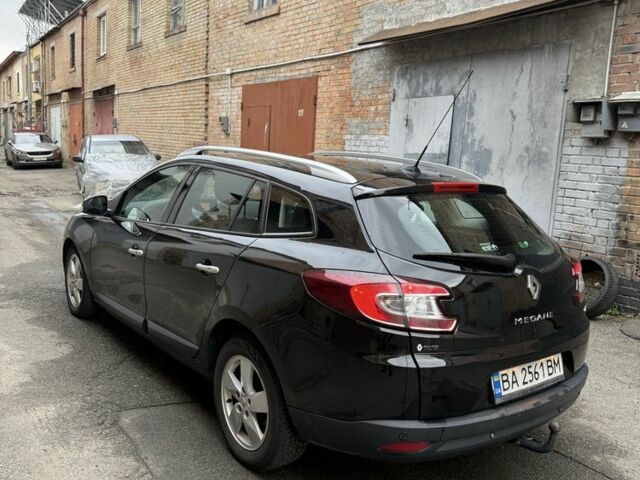 Рено Меган 2011 у Києві на Automoto.ua Чорний Рено Меган, об'ємом двигуна 1.5 л та пробігом 299 тис. км за 6850 $, фото 7 на Automoto.ua