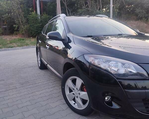 Черный Рено Меган, объемом двигателя 1.46 л и пробегом 312 тыс. км за 7000 $, фото 6 на Automoto.ua