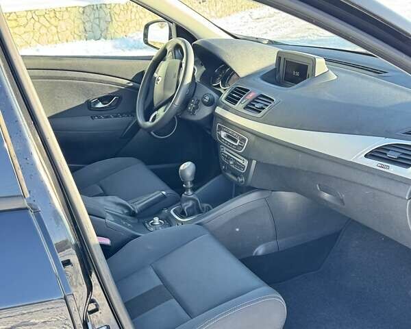 Чорний Рено Меган, об'ємом двигуна 1.6 л та пробігом 213 тис. км за 7500 $, фото 32 на Automoto.ua