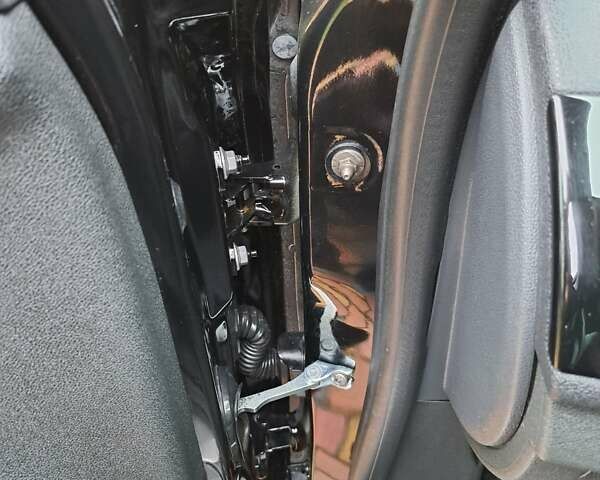 Черный Рено Меган, объемом двигателя 1.46 л и пробегом 249 тыс. км за 7650 $, фото 64 на Automoto.ua