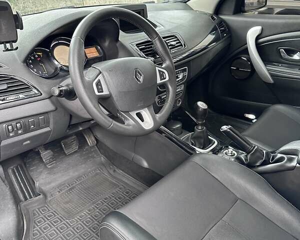 Черный Рено Меган, объемом двигателя 1.4 л и пробегом 306 тыс. км за 7000 $, фото 11 на Automoto.ua