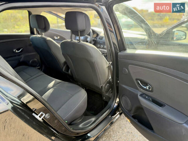 Черный Рено Меган, объемом двигателя 1.5 л и пробегом 204 тыс. км за 7950 $, фото 15 на Automoto.ua