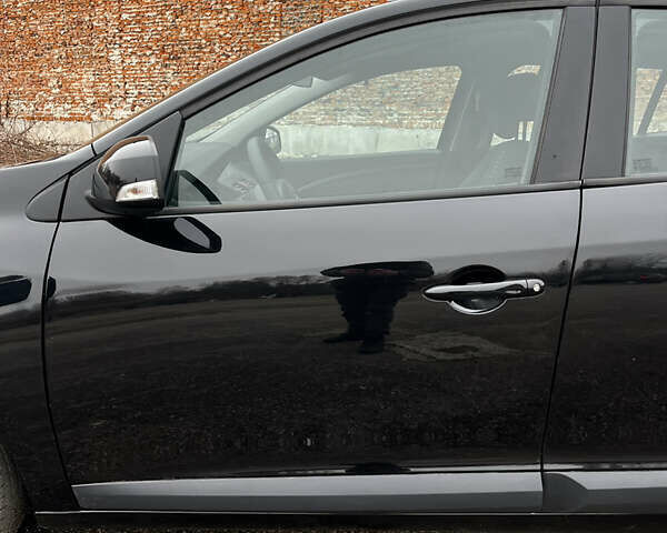 Черный Рено Меган, объемом двигателя 1.6 л и пробегом 219 тыс. км за 7450 $, фото 18 на Automoto.ua