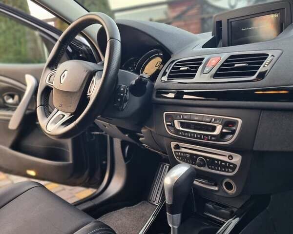 Черный Рено Меган, объемом двигателя 1.46 л и пробегом 236 тыс. км за 7800 $, фото 107 на Automoto.ua