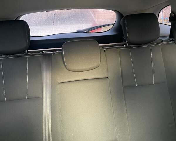 Рено Меган 2011 у Івано-Франківську на Automoto.ua Чорний Рено Меган, об'ємом двигуна 1.46 л та пробігом 289 тис. км за 6500 $, фото 10 на Automoto.ua