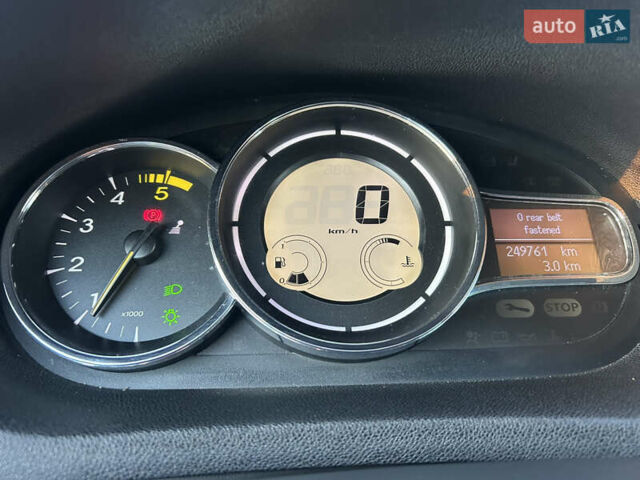 Чорний Рено Меган, об'ємом двигуна 1.5 л та пробігом 249 тис. км за 7600 $, фото 18 на Automoto.ua