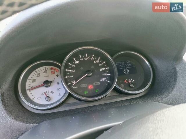 Черный Рено Меган, объемом двигателя 2 л и пробегом 223 тыс. км за 8900 $, фото 11 на Automoto.ua