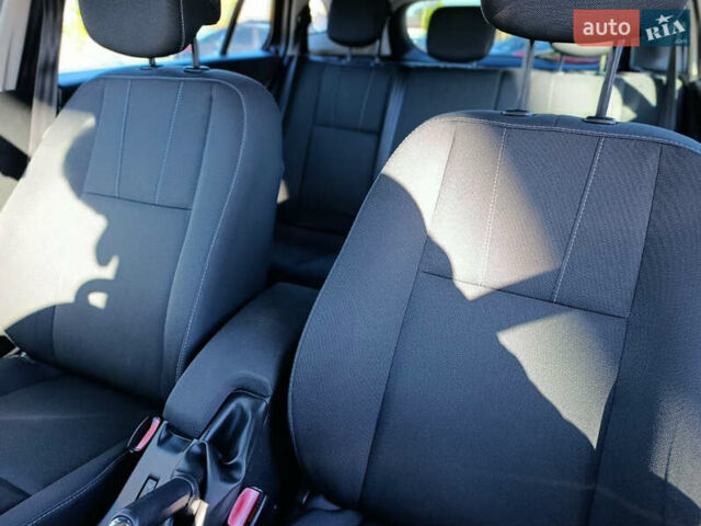 Чорний Рено Меган, об'ємом двигуна 1.6 л та пробігом 183 тис. км за 7500 $, фото 20 на Automoto.ua