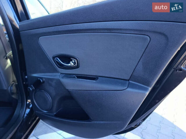 Чорний Рено Меган, об'ємом двигуна 1.6 л та пробігом 183 тис. км за 7500 $, фото 25 на Automoto.ua