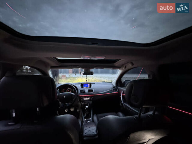 Черный Рено Меган, объемом двигателя 1.46 л и пробегом 325 тыс. км за 8000 $, фото 11 на Automoto.ua