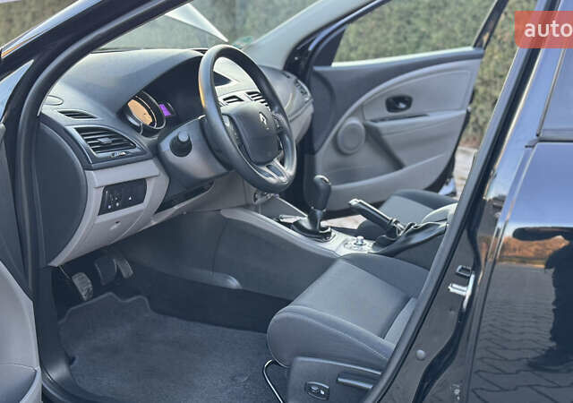 Черный Рено Меган, объемом двигателя 1.6 л и пробегом 199 тыс. км за 7900 $, фото 50 на Automoto.ua