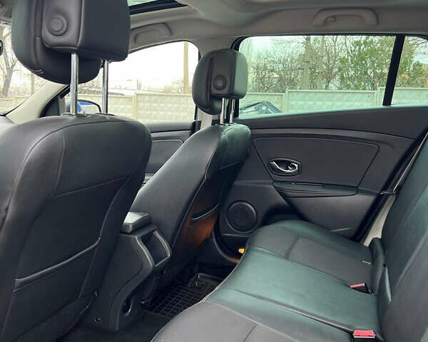 Черный Рено Меган, объемом двигателя 1.46 л и пробегом 216 тыс. км за 8500 $, фото 12 на Automoto.ua