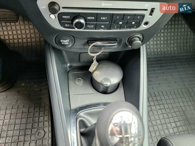 Чорний Рено Меган, об'ємом двигуна 1.5 л та пробігом 290 тис. км за 7700 $, фото 14 на Automoto.ua