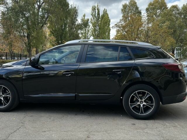 Рено Меган 2012 в Днепре (Днепропетровске) на Automoto.ua Черный Рено Меган, объемом двигателя 1.5 л и пробегом 230 тыс. км за 6900 $, фото 4 на Automoto.ua