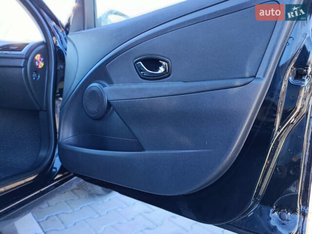 Чорний Рено Меган, об'ємом двигуна 1.6 л та пробігом 183 тис. км за 7500 $, фото 27 на Automoto.ua