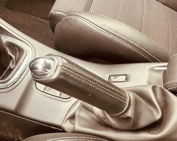 Черный Рено Меган, объемом двигателя 1.5 л и пробегом 215 тыс. км за 8650 $, фото 17 на Automoto.ua