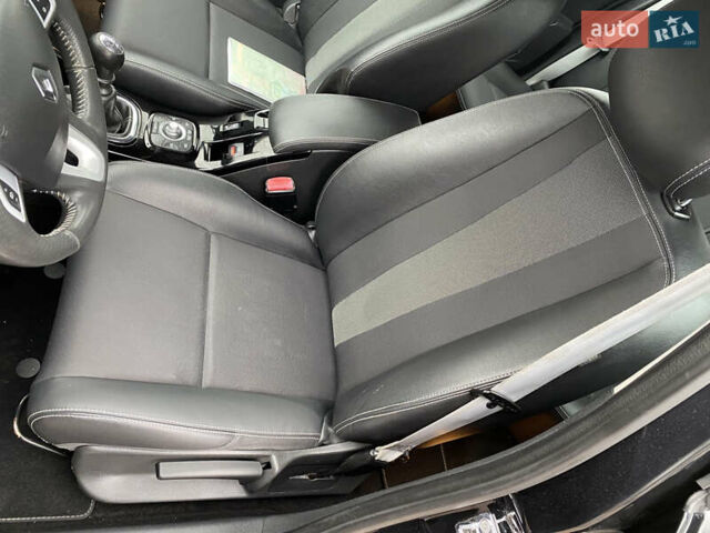 Черный Рено Меган, объемом двигателя 1.46 л и пробегом 250 тыс. км за 8600 $, фото 11 на Automoto.ua