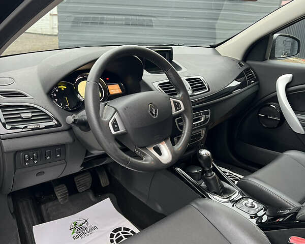 Черный Рено Меган, объемом двигателя 1.46 л и пробегом 239 тыс. км за 8500 $, фото 16 на Automoto.ua