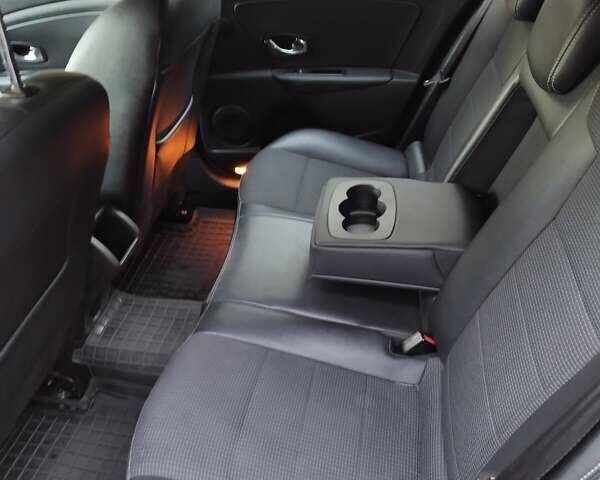 Черный Рено Меган, объемом двигателя 1.46 л и пробегом 230 тыс. км за 8500 $, фото 17 на Automoto.ua