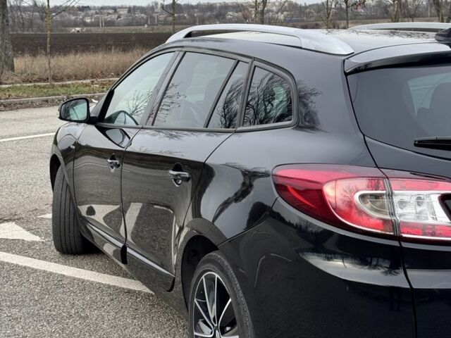 Черный Рено Меган, объемом двигателя 1.6 л и пробегом 240 тыс. км за 8600 $, фото 16 на Automoto.ua