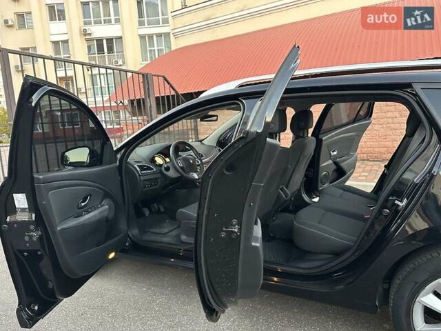 Рено Меган 2012 в Николаеве на Automoto.ua Черный Рено Меган, объемом двигателя 1.5 л и пробегом 275 тыс. км за 7700 $, фото 25 на Automoto.ua