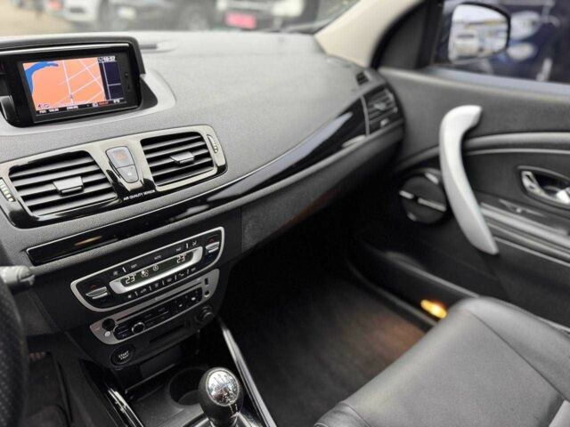 Чорний Рено Меган, об'ємом двигуна 1.5 л та пробігом 217 тис. км за 9300 $, фото 13 на Automoto.ua