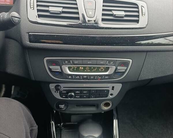 Черный Рено Меган, объемом двигателя 1.5 л и пробегом 257 тыс. км за 9700 $, фото 26 на Automoto.ua