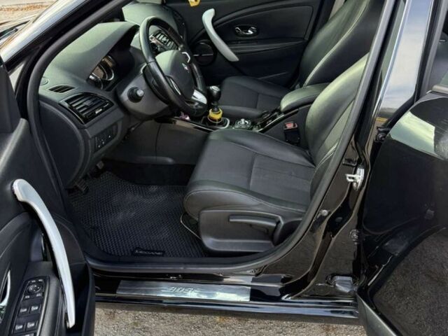 Черный Рено Меган, объемом двигателя 1.5 л и пробегом 290 тыс. км за 7800 $, фото 6 на Automoto.ua