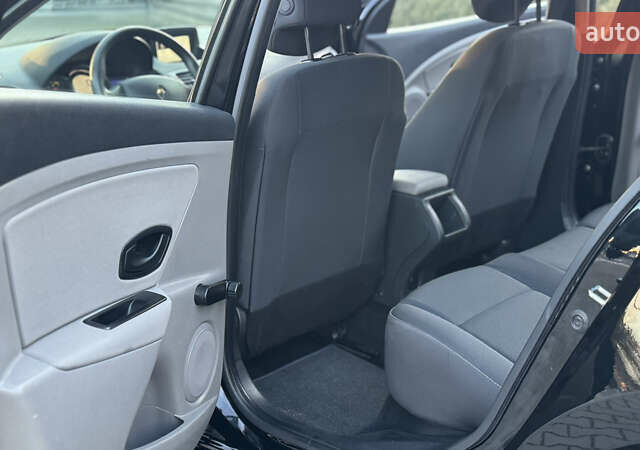 Черный Рено Меган, объемом двигателя 1.6 л и пробегом 199 тыс. км за 7900 $, фото 72 на Automoto.ua