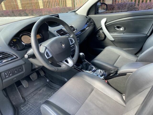 Черный Рено Меган, объемом двигателя 1.5 л и пробегом 274 тыс. км за 7800 $, фото 13 на Automoto.ua