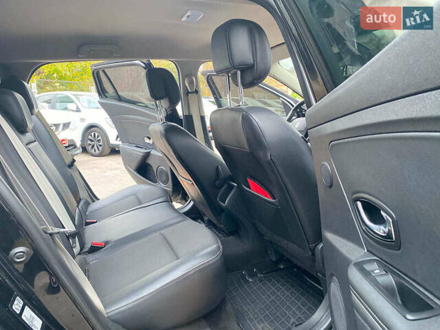 Черный Рено Меган, объемом двигателя 1.5 л и пробегом 269 тыс. км за 9390 $, фото 27 на Automoto.ua