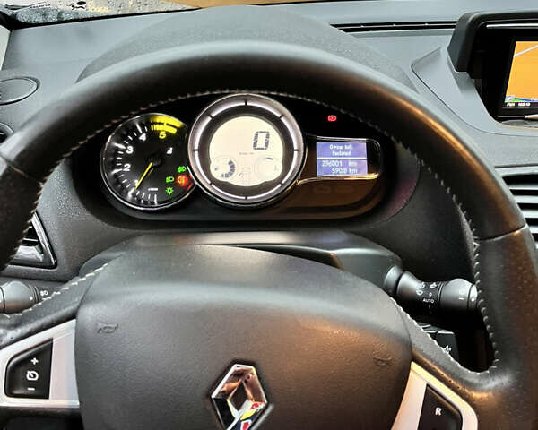 Черный Рено Меган, объемом двигателя 1.5 л и пробегом 297 тыс. км за 8100 $, фото 8 на Automoto.ua