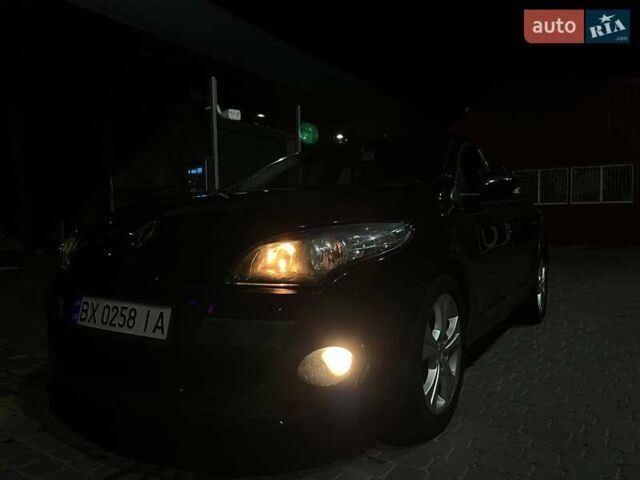 Рено Меган 2012 у Хмельницькому на Automoto.ua Чорний Рено Меган, об'ємом двигуна 1.46 л та пробігом 378 тис. км за 6400 $, фото 10 на Automoto.ua