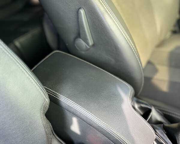 Черный Рено Меган, объемом двигателя 1.46 л и пробегом 300 тыс. км за 6999 $, фото 26 на Automoto.ua