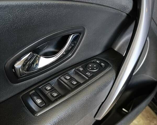 Рено Меган 2012 в Коростене на Automoto.ua Черный Рено Меган, объемом двигателя 1.5 л и пробегом 245 тыс. км за 8700 $, фото 21 на Automoto.ua