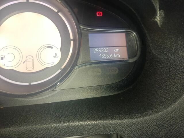 Чорний Рено Меган, об'ємом двигуна 0 л та пробігом 255 тис. км за 9600 $, фото 6 на Automoto.ua