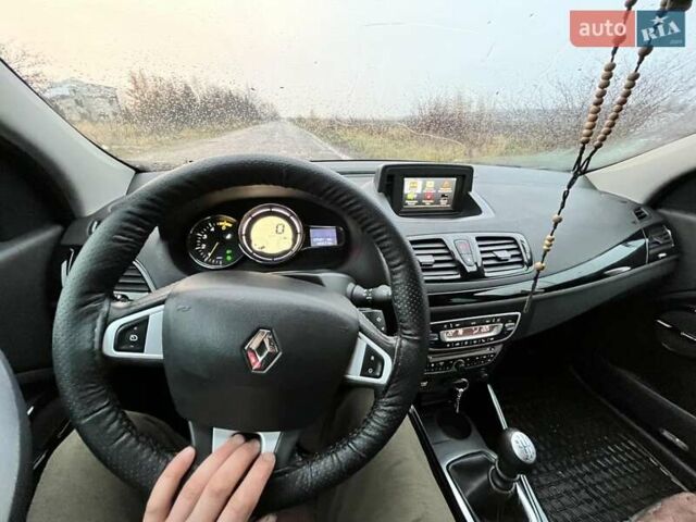 Черный Рено Меган, объемом двигателя 1.46 л и пробегом 297 тыс. км за 7000 $, фото 11 на Automoto.ua