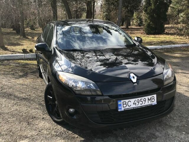 Черный Рено Меган, объемом двигателя 1.5 л и пробегом 320 тыс. км за 5500 $, фото 5 на Automoto.ua
