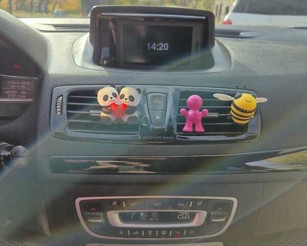 Черный Рено Меган, объемом двигателя 1.46 л и пробегом 270 тыс. км за 8600 $, фото 13 на Automoto.ua