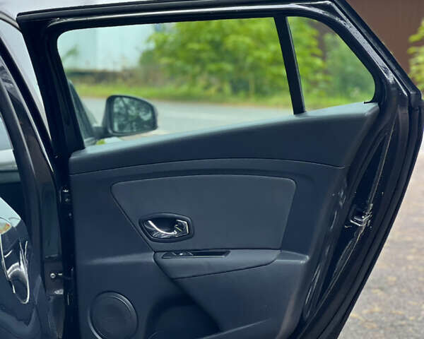 Черный Рено Меган, объемом двигателя 1.46 л и пробегом 221 тыс. км за 8100 $, фото 20 на Automoto.ua